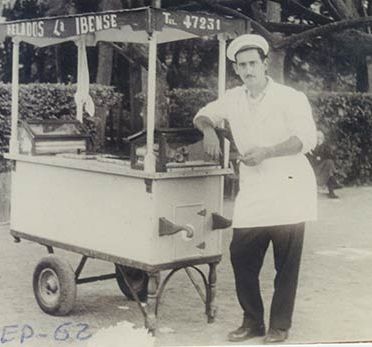 La Ibense Astur carro de helado antiguo